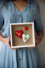 Cuadro Dúo Latido de Amor: Dos Corazones, El Ritmo Inmutable del Vínculo