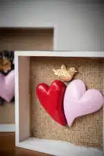 Cuadro Dúo Luz de Amor (22 cm): Dos Corazones, Un Vínculo Inmutable