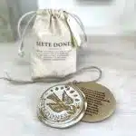 Medalla Colgante Siete Dones Cerámica Blanco Oro